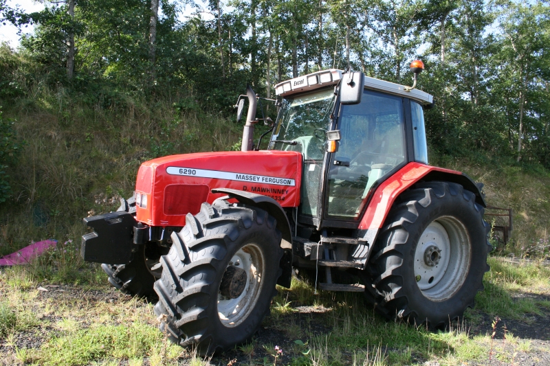 Red Tractor Bonnet Cover for Massey Ferguson 6290